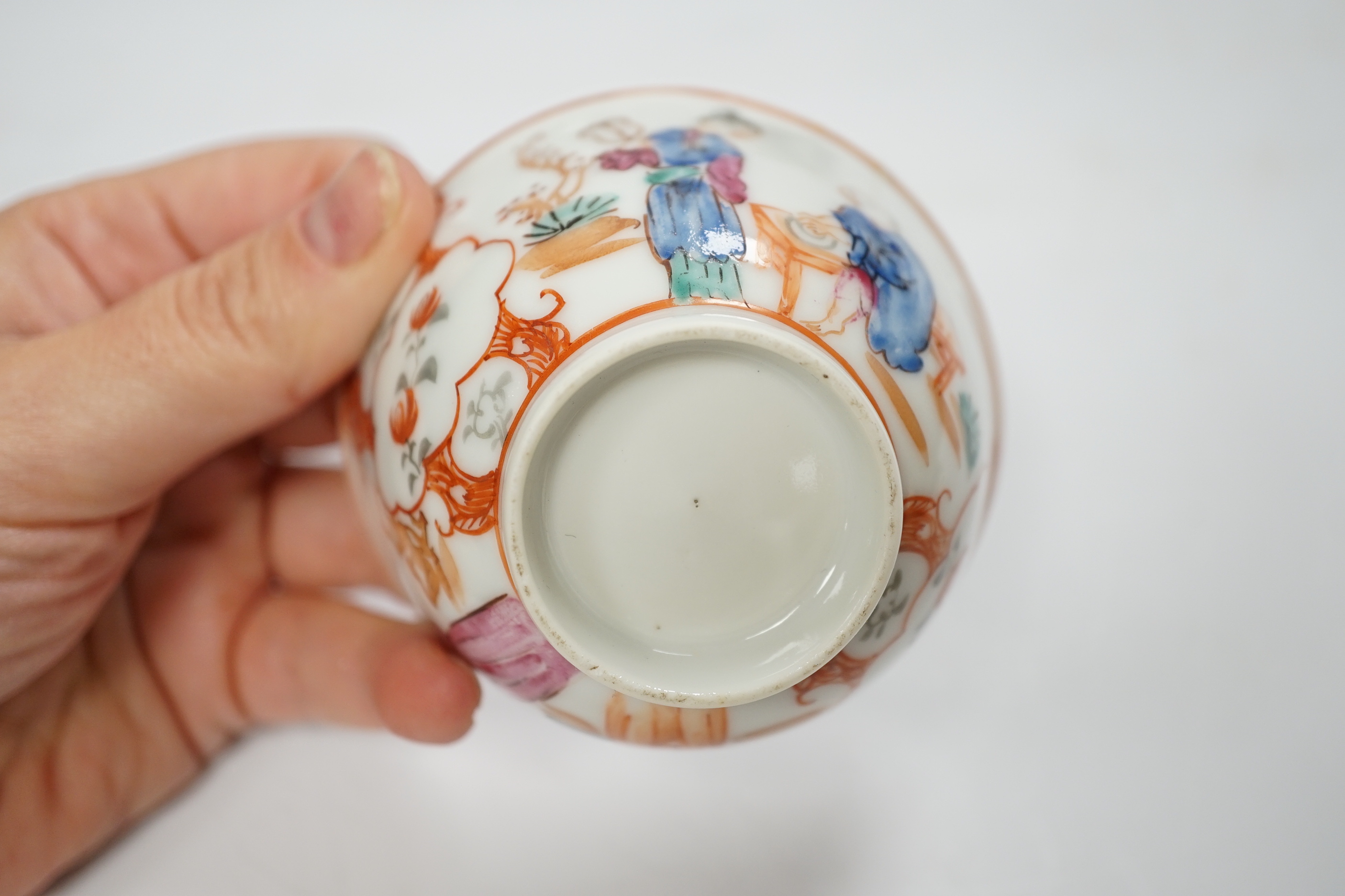 A Chinese Mandarin pattern milk jug and two similar tea bowls and a saucer, jug 14.5cm (4)